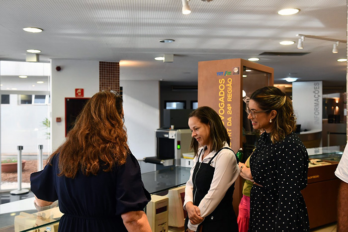 Acadêmicos de direito da FACSUL participam do Projeto TRT na Prática